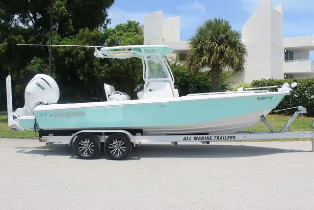 Slide: The Image of Everglades 243 FISHING PACKAGE 2022 - 13