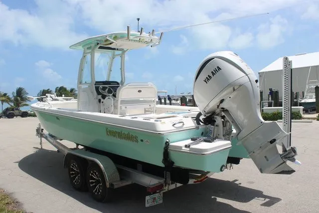 Slide: The Image of Everglades 243 FISHING PACKAGE 2022 - 14