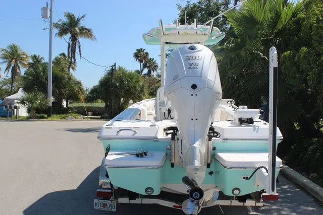 Slide: The Image of Everglades 243 FISHING PACKAGE 2022 - 7