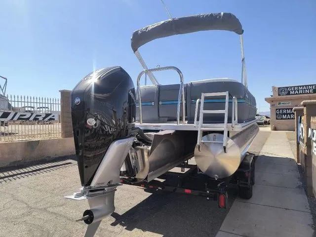 Slide: The Image of Aura Pontoons 23FT 2026 - 4