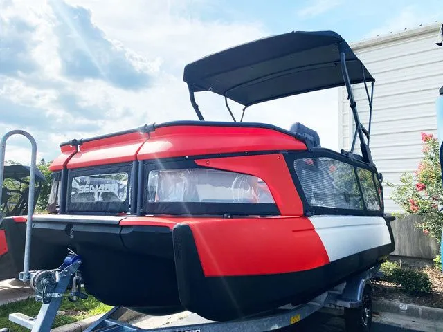 Slide: The Image of Sea-Doo Switch Cruise 18 2025 - 13