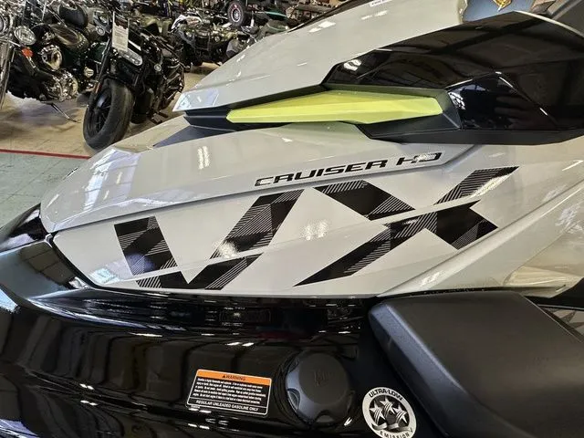 Slide: The Image of Yamaha VX Cruiser HO 2026 - 16