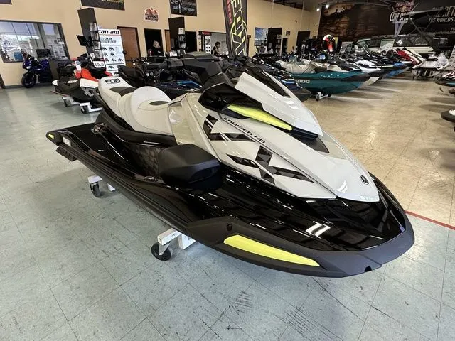 Slide: The Image of Yamaha VX Cruiser HO 2026 - 4