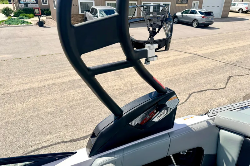 Slide: The Image of 2014 Nautique Super Air Nautique 210 wakeboard tower and speaker detail. - 86