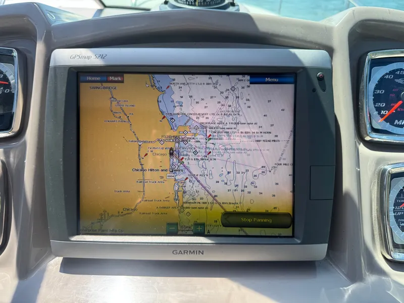 Slide: The Image of Garmin GPS map on Chaparral 290 Signature boat, 2011 model. - 10