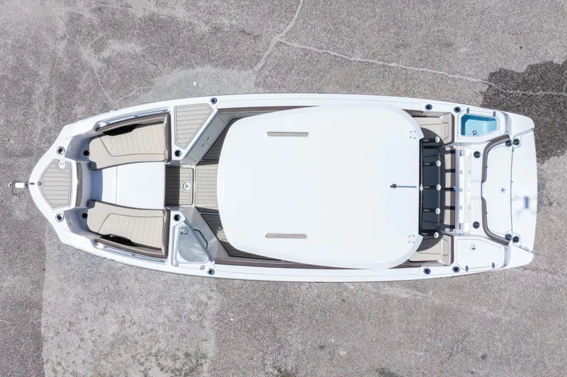 Slide: The Image of Overhead view of 2025 Yamaha Boats 255 FSH Sport E, showcasing sleek design and spacious layout. - 6