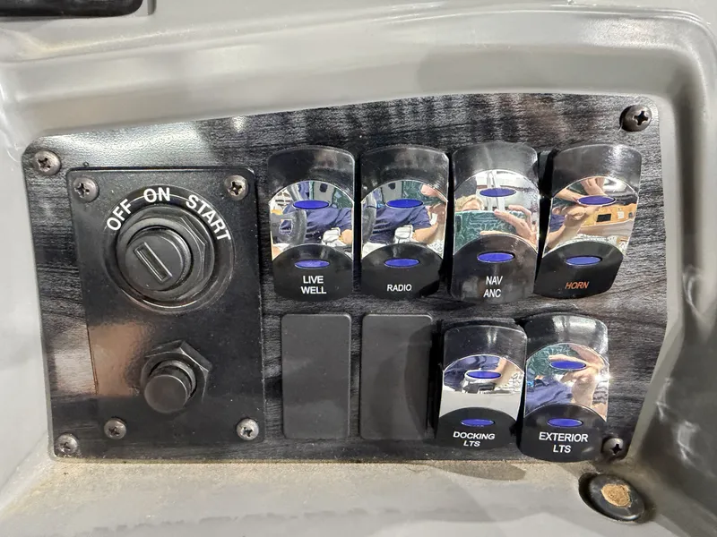 Slide: The Image of Control panel of Avalon Venture 85 Quad Fish 2026 boat. - 13
