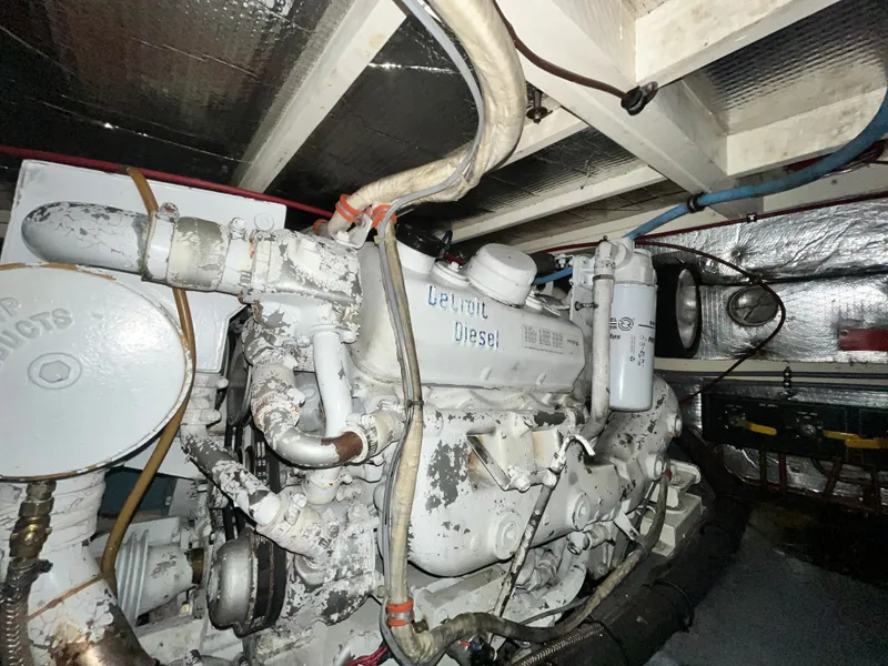 Slide: The Image of Detroit Diesel engine in 1991 Hatteras 40 DC. - 6