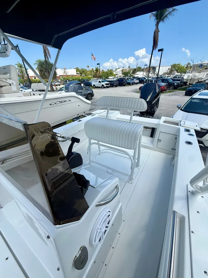 Slide: The Image of SeaCraft Master Angler 1976 - 11