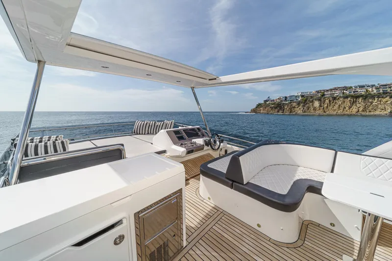 Slide: The Image of Luxurious deck of Galeon 640 Fly yacht, 2016 model, with ocean view. - 17