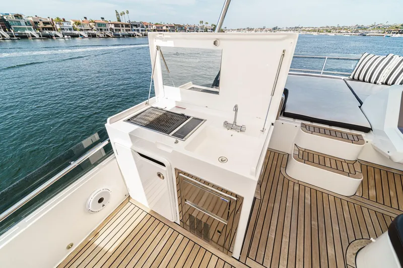 Slide: The Image of Galeon 640 Fly 2016 yacht with outdoor kitchen and ocean view. - 22