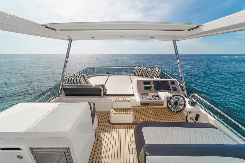 Slide: The Image of Luxurious interior of 2016 Galeon 640 Fly yacht with ocean view. - 18