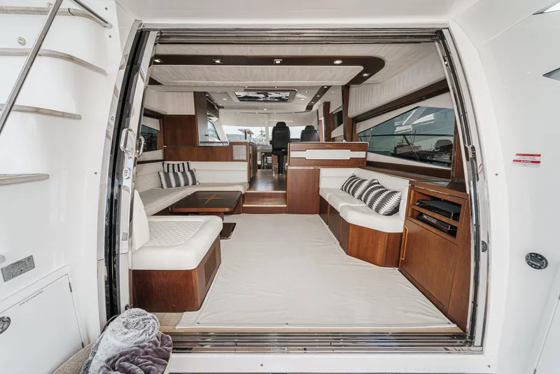Slide: The Image of Interior of 2016 Galeon 640 Fly yacht with luxurious design. - 32