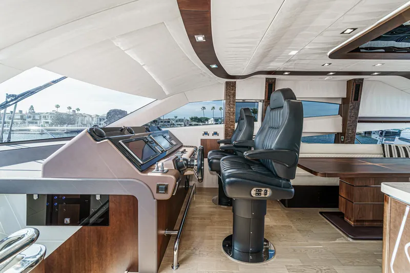 Slide: The Image of Luxurious interior of the 2016 Galeon 640 Fly yacht. - 41
