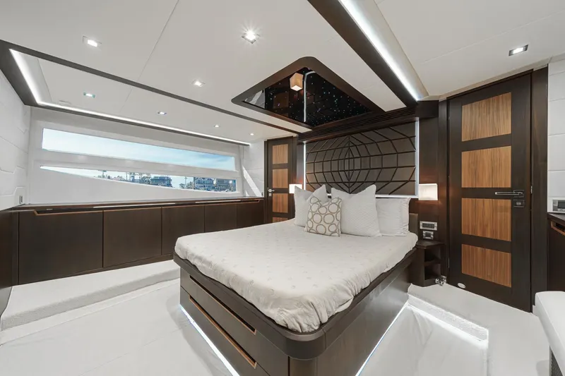 Slide: The Image of Galeon 660 Fly 2016 - 50