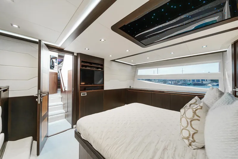 Slide: The Image of Galeon 660 Fly 2016 - 51