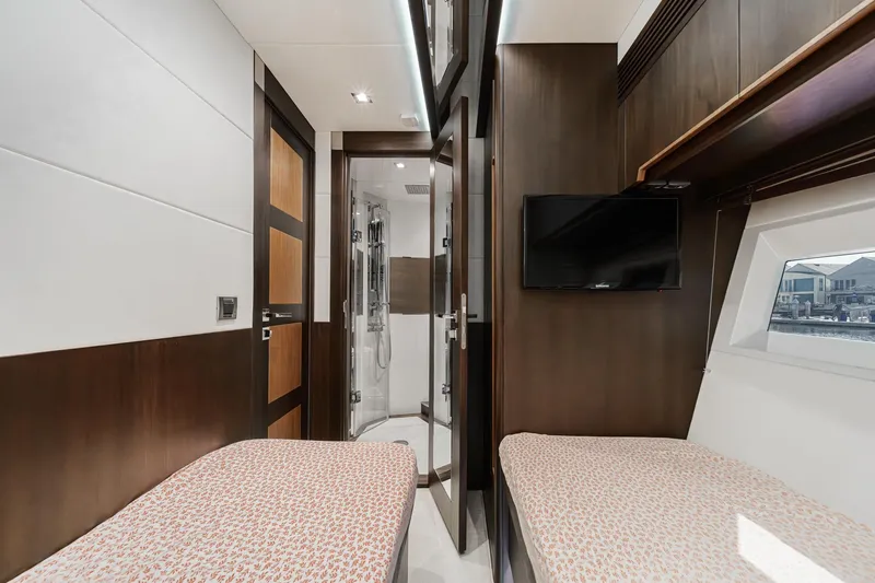 Slide: The Image of Galeon 660 Fly 2016 - 66