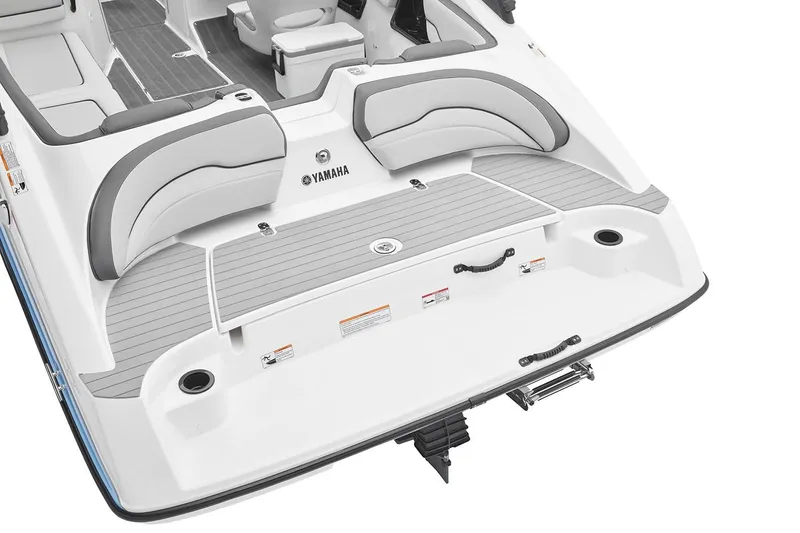Slide: The Image of Manufacturer Provided Image: 2026 Yamaha Boats AR190 swim platform with seating and storage. - 10