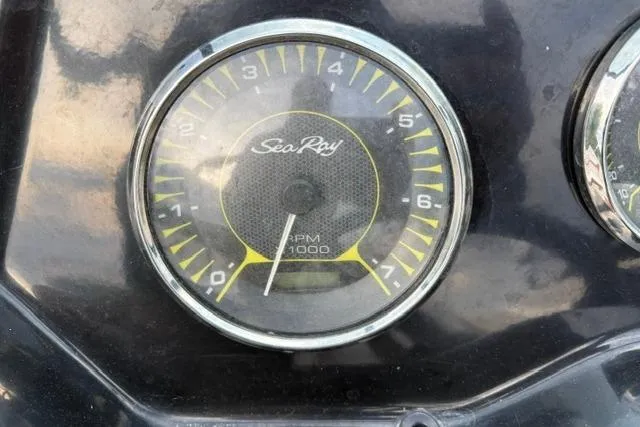 Slide: The Image of Tachometer of 2017 Searay SPX210 boat displaying RPM levels. - 58