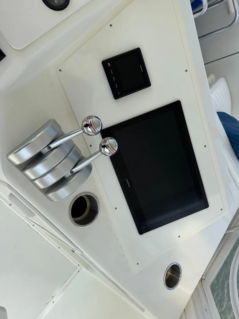 Slide: The Image of Control console of a 1995 Ocean Yachts 42 SS. - 12