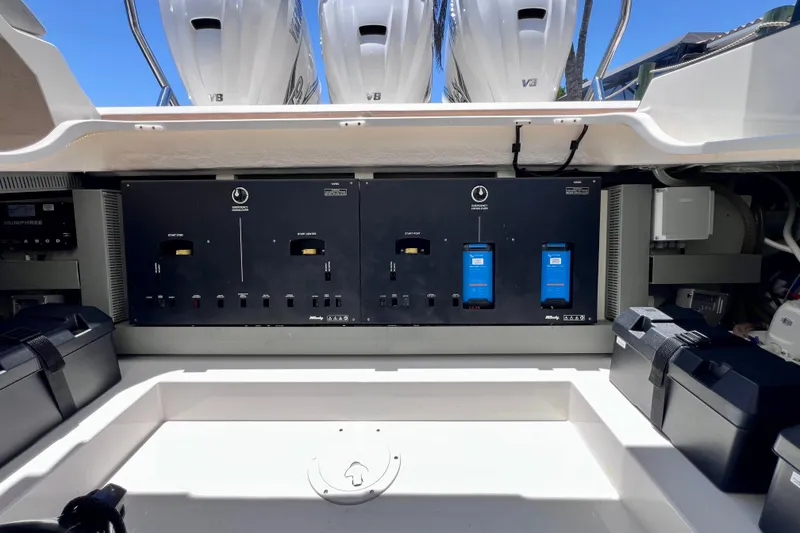 Slide: The Image of Electrical panel of 2022 Windy SR 44 BLACKHAWK boat with dual V8 engines. - 123