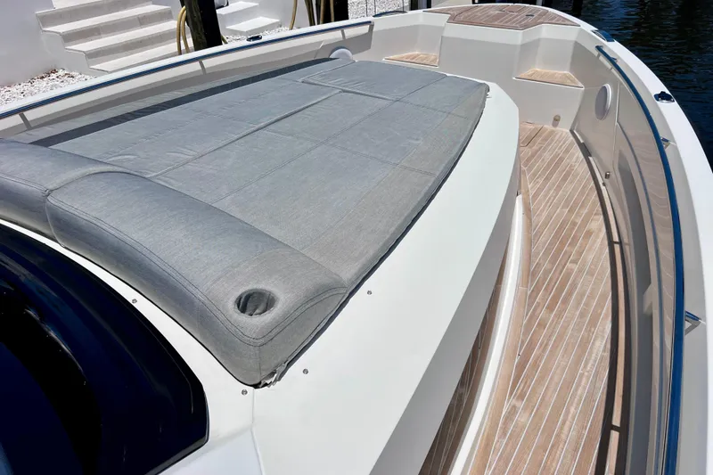 Slide: The Image of 2022 Windy SR 44 BLACKHAWK yacht with spacious sunbed and sleek deck design. - 71