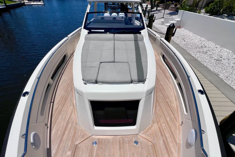 Slide: The Image of 2022 Windy SR 44 BLACKHAWK yacht with sleek deck design and luxurious seating. - 73
