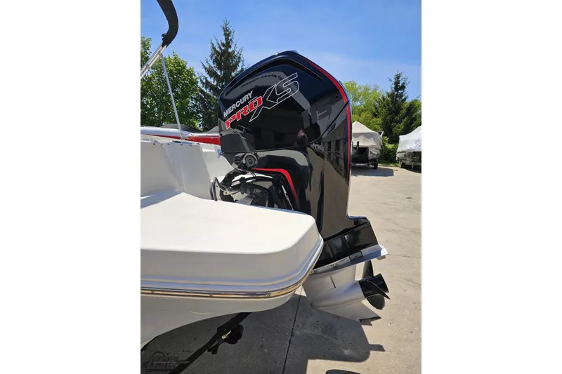 Slide: The Image of 2023 Stingray 182 SC boat with Mercury Pro XS outboard motor. - 28
