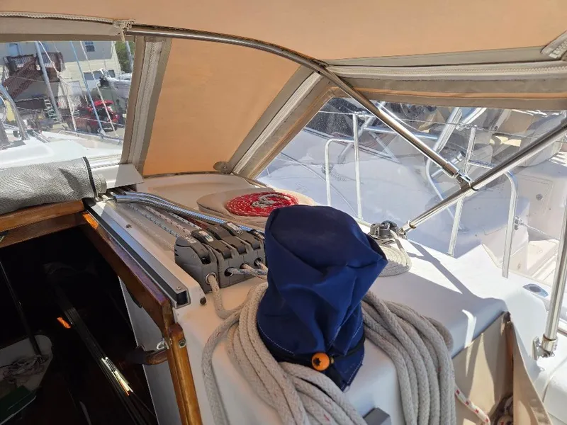 Slide: The Image of Cockpit of a 1995 Freedom sloop with sailing equipment. - 33