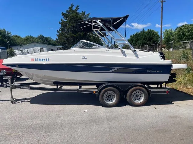 The Image of Bayliner 195 Deck Boat 2015 - 1