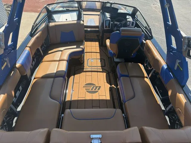 Slide: The Image of Malibu Wakesetter® 23 MXZ 2020 - 11