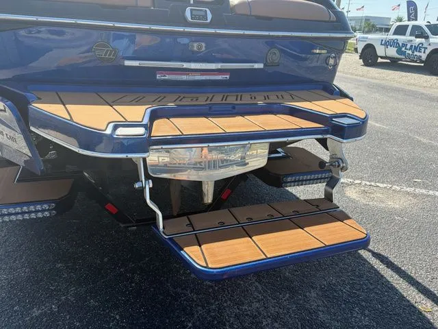 Slide: The Image of Malibu Wakesetter® 23 MXZ 2020 - 16