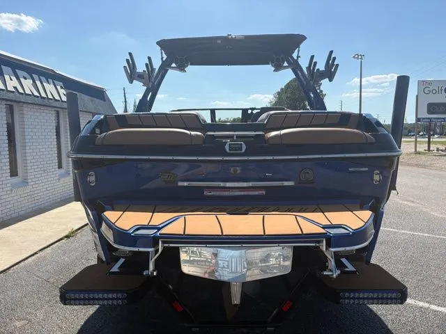 Slide: The Image of Malibu Wakesetter® 23 MXZ 2020 - 4