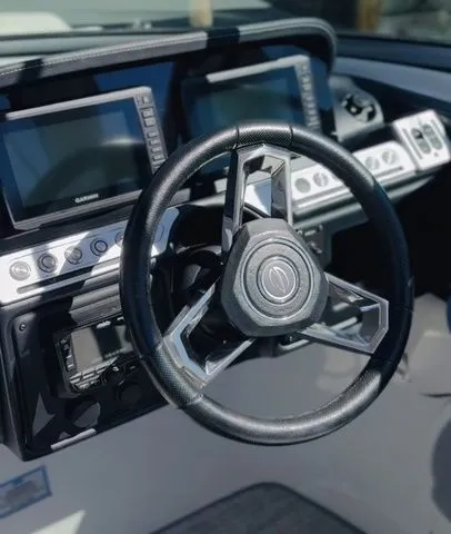 Slide: The Image of Crownline Boats 270 XSS 2023 - 11