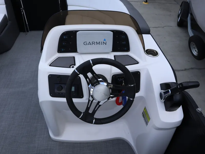 Slide: The Image of 2022 Manitou AURORA LE 20RF helm with Garmin system. - 14