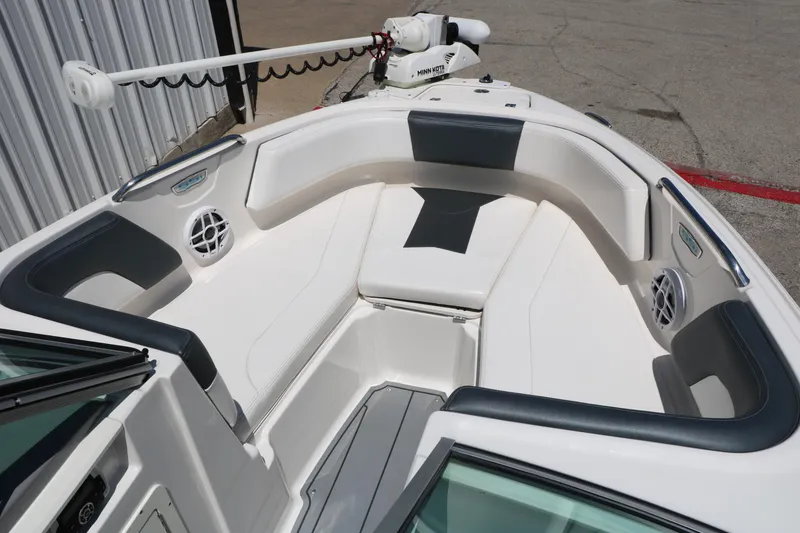 Slide: The Image of 2021 Chaparral 21 SSi Ski & Fish boat interior with seating and speakers. - 27