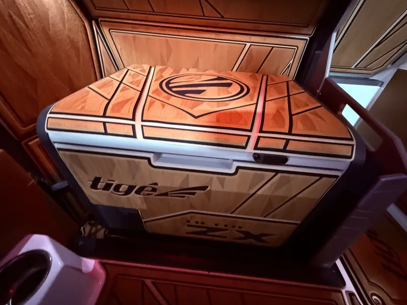Slide: The Image of Interior of 2024 Tigé Ultré 23ZX with stylish wood design. - 42