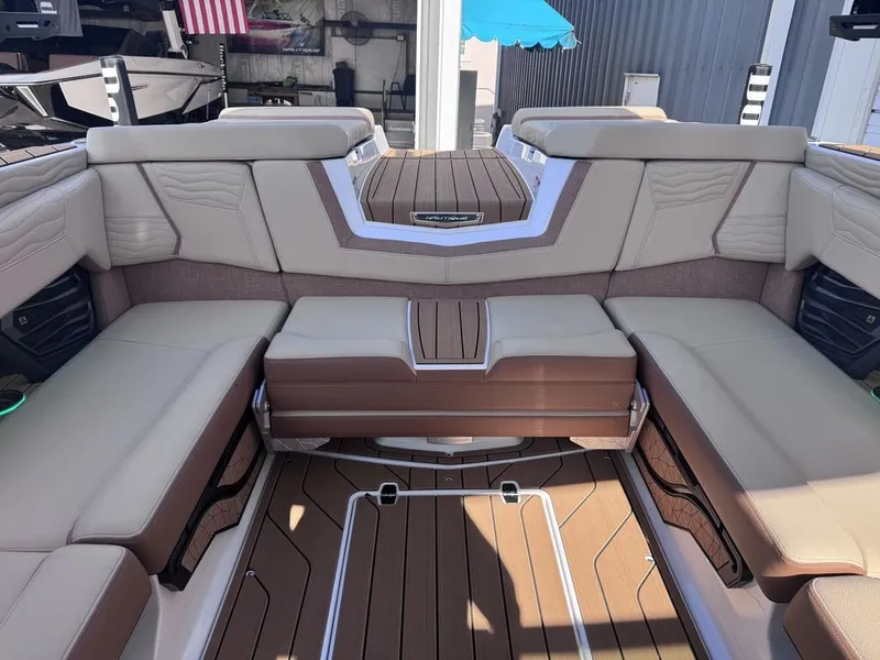 Slide: The Image of Nautique Super Air Nautique G23 2026 - 10