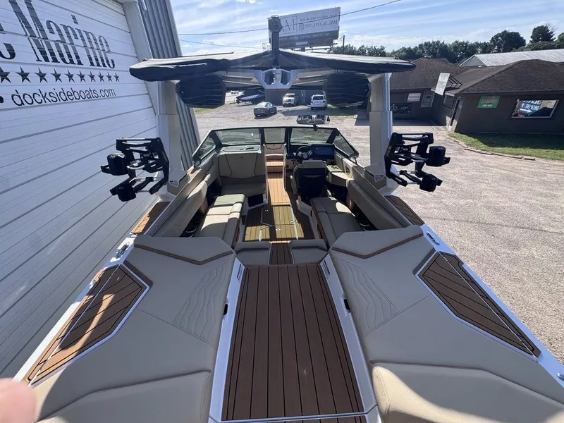 Slide: The Image of Nautique Super Air Nautique G23 2026 - 4