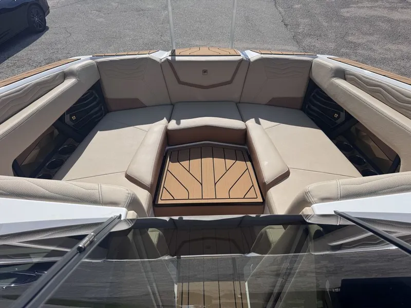 Slide: The Image of Nautique Super Air Nautique G23 2026 - 5