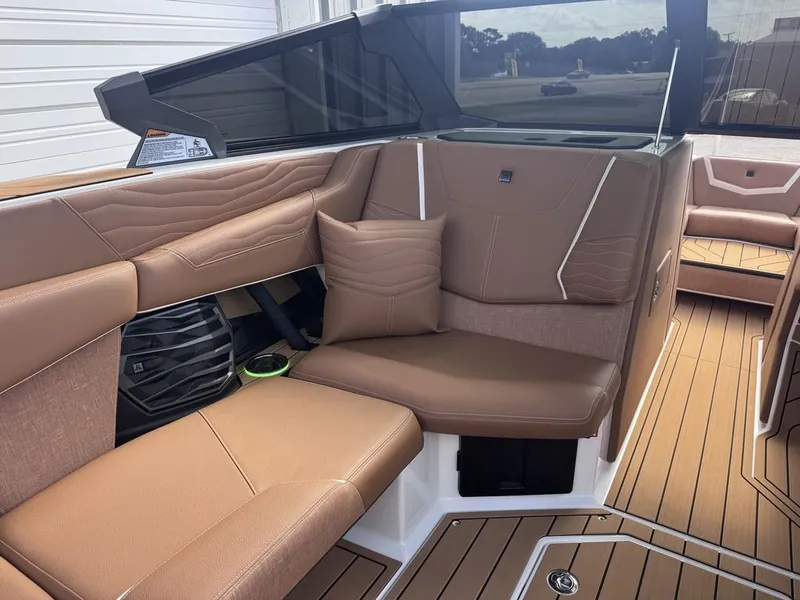Slide: The Image of Nautique Super Air Nautique G23 2026 - 10