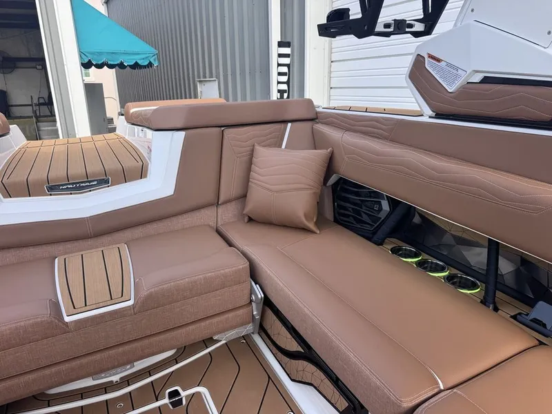 Slide: The Image of Nautique Super Air Nautique G23 2026 - 11
