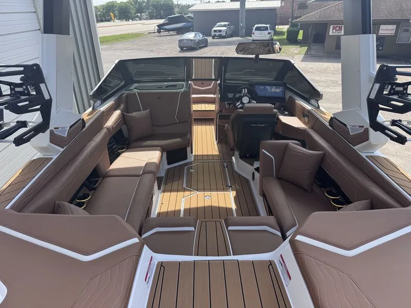 Slide: The Image of Nautique Super Air Nautique G23 2026 - 13