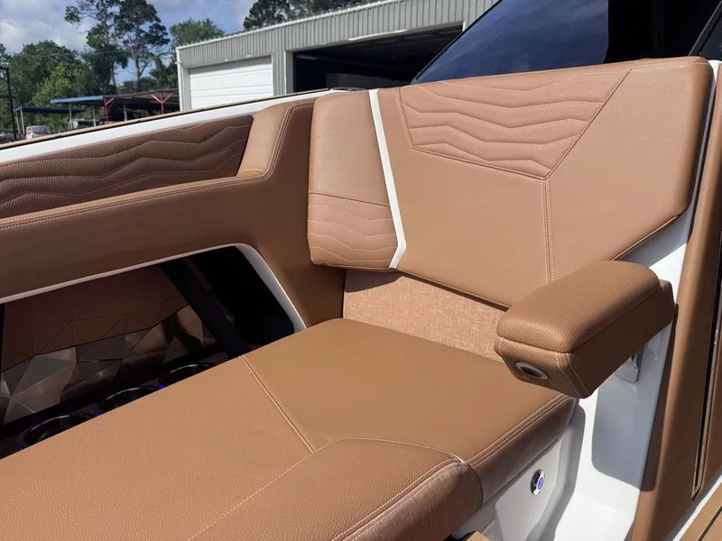 Slide: The Image of Nautique Super Air Nautique G23 2026 - 5