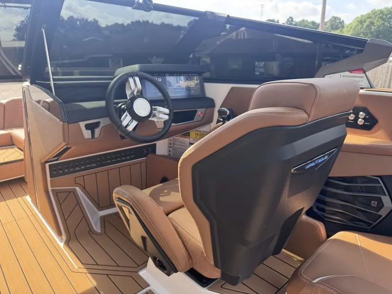 Slide: The Image of Nautique Super Air Nautique G23 2026 - 8