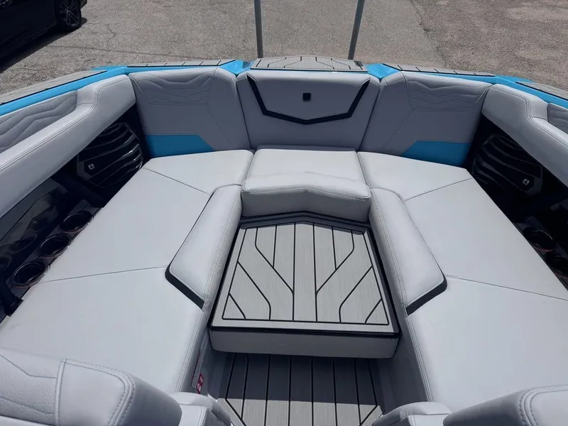 Slide: The Image of Nautique Super Air Nautique G23 2026 - 3