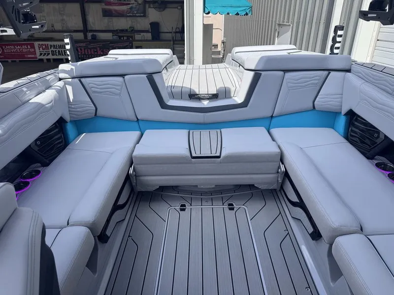 Slide: The Image of Nautique Super Air Nautique G23 2026 - 9