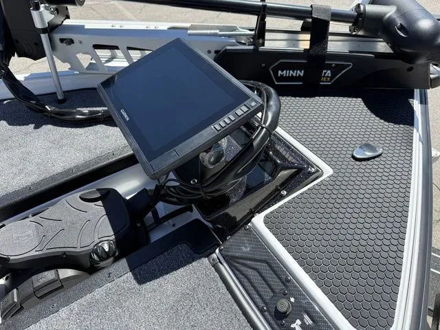 Slide: The Image of Phoenix Bass Boat 721 ZXL 2026 - 11