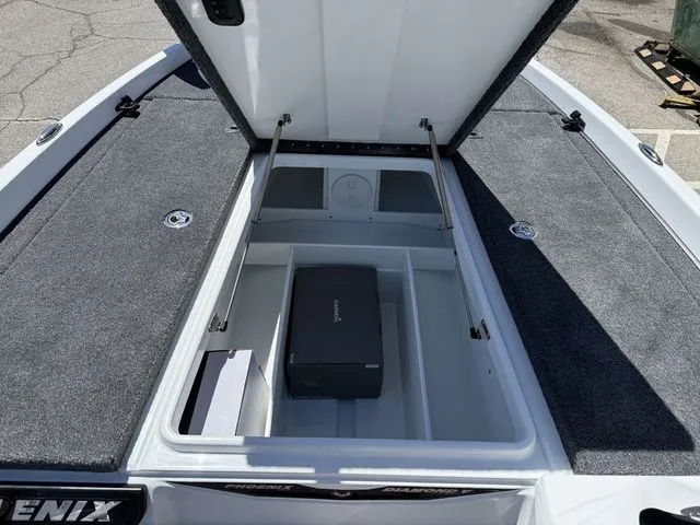 Slide: The Image of Phoenix Bass Boat 721 ZXL 2026 - 13