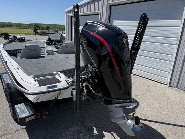 Slide: The Image of Phoenix Bass Boat 721 ZXL 2026 - 5